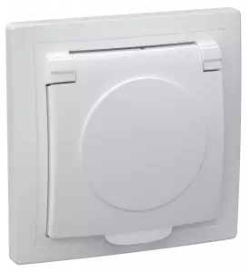РСб10-3-КБ Розетка 1местн. c з/к с крышкой 16А КВАРТА (белый)