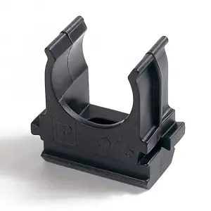 Крепёж-клипса для труб Полистирол черная d32 мм в малой упаковке (10шт/500шт уп/кор) Промрукав