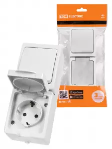 ЭЛМАКС - Блок (вертикальный) выключатель 1-кл. + розетка 2П+З с з/ш БКВР IP54 белый "Вуокса" TDM элмакс, электротехника, кабель, светотехника, elmax.pro